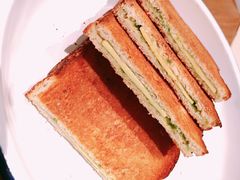 咖椰吐司-HELLO 27 意面·沙拉·帕尼尼