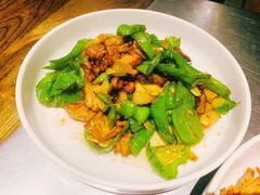辣椒炒肉-龙巢盱眙龙虾·牛蛙·烧烤宵夜(八卦岭店)