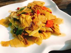 -民间瓦缸煨汤館(嵩山路店)