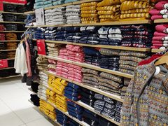 -优衣库(石家庄裕华万达广场店)