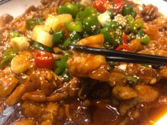 老巷子肥肠鸡-付掌柜在成都·热炒砂锅集(金禾店)
