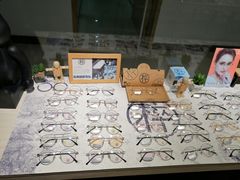 -Trend1881视光·蔡司视觉(领展广场店)