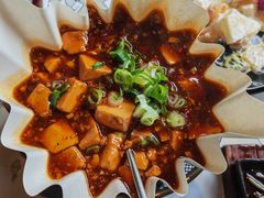 -穹六人间 people 6(岳阳路店)