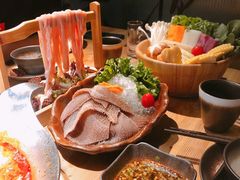 -湊湊火锅·茶憩(杭州湖滨银泰in77店)