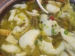 -周鱼小馆石锅酸菜鱼(活力汇店)