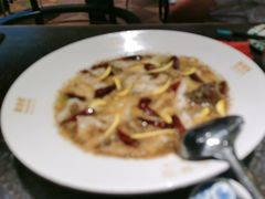 老坛酸菜鲈鱼-渔语鱼新川菜Bistro(万象天地店)