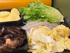-一席地·本地鸡窝·杭帮鸡火锅(萧山银隆百货店)