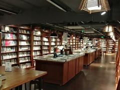 -新华书店(印象城店)