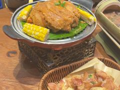 -老滇山寨•云南特色菜•地方菜•民族风情歌舞表演(金碧店)