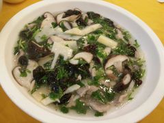 -侬佳蒸菜馆(听潮店)