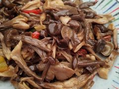-天天向上素食餐厅(五台山店)