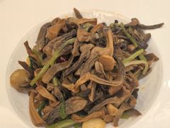 -新丁香海鲜酒店(银海商贸城店)