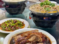 -余杨鸭鸭餐厅