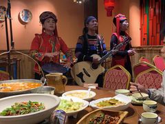 -老滇山寨•云南特色菜•地方菜•民族风情歌舞表演(金碧店)