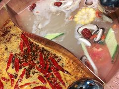 -山城鼎重庆老火锅(西安钟楼店)