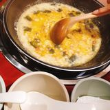 表示这个套餐有点少都没有吃饱，又点了好多吃的