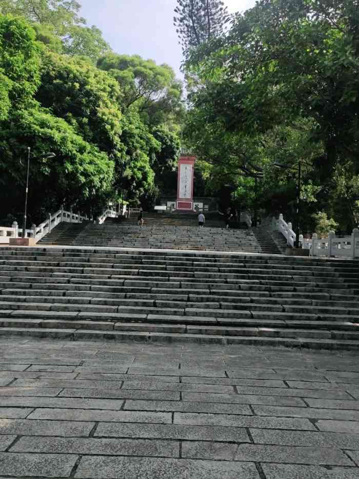 鹤岗北山公园烈士陵园图片