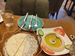 胡慕斯酱配饼-BRBR叙利亚餐厅(总店)
