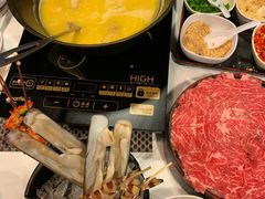 -鲜入围煮花胶鸡海鲜火锅