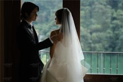 -易摄影婚纱摄影工作室