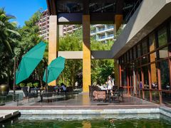 -三亚湾海居铂尔曼度假酒店