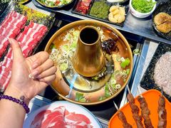 -洞庭洲·防空洞火锅·铜锅涮肉·烧烤(新百广场店)