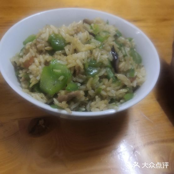 原大桥头老龟盛苦瓜炒饭