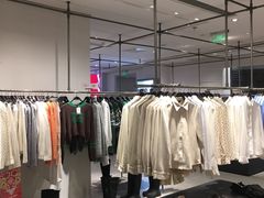 -URBAN REVIVO(欢乐海岸购物中心店)