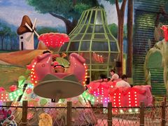 -蓝精灵乐园·世茂精灵之城主题乐园