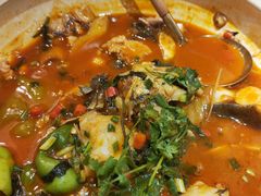 -魏铭鱼头捞饭(晋阳路店)