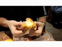 蟹黄风味小贝-鲍师傅糕点(江苏路店)