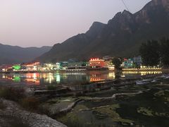 -百里峡七彩艺术小镇