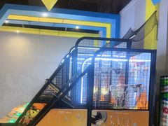 -反斗乐园π·电玩·高空拓展·蹦床(龙华天虹店)