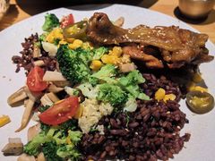 -POKEE VIA&Brunch·维娅(重庆来福士店)