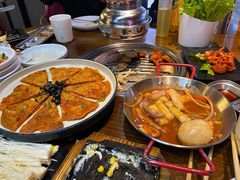 辣炒年糕-·缸桶屋·韩式牛肋条自助烤肉(西湖D11店)