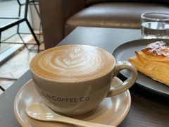 拿铁-LIN COFFEE CO(龙珠达店)