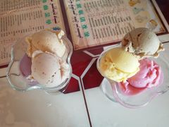 -古老冰山特色冰淇淋店(艾提尕尔店)