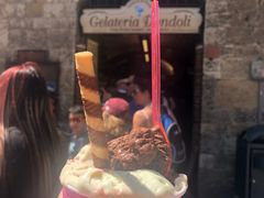 -Gelateria Dondoli
