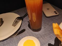 西柚汁-弦月窗LUNETTE BY AMANDA(复兴路店)