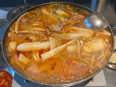 部队锅-MI WU FACTORY米屋美食工厂餐厅(绿地店)