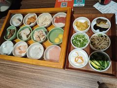 -良米山·云南野生菌过桥米线(上海首店)