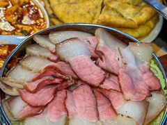 -大众跷脚牛肉馆·非遗传承单位(峨眉山店)