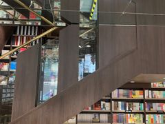 -钟书阁(群光广场店)
