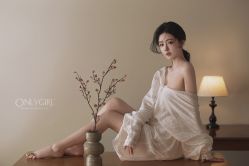 -onlygirl摄影美学馆高端定制(江滩店)