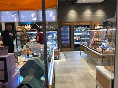 面包甜点陈列柜-巴黎贝甜(右安门店)