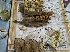 -老广烧烤(骆驼山康馨园店)