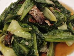豆豉鲮鱼炒油麦菜-吉源大排档·鱼生·海鲜(烧烤彩印厂店)