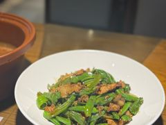 -黄泥岗·地道湖北菜(奥特莱斯店)