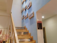-猫的天空之城概念书店(束河店)