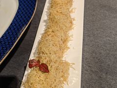 金丝梅奶虾球（1个）-羲和雅苑•北京烤鸭(平安国际金融中心店)